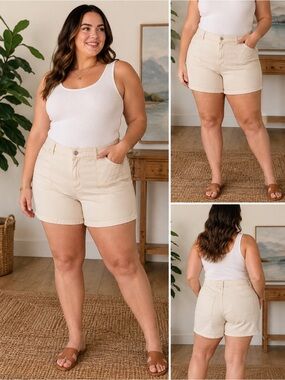 Torrid Perfect 5" Vintage Stretch Shorts Beige Size 18 Plus Casual